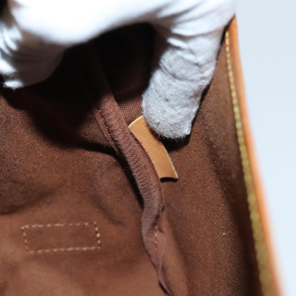 Louis Vuitton Saumur