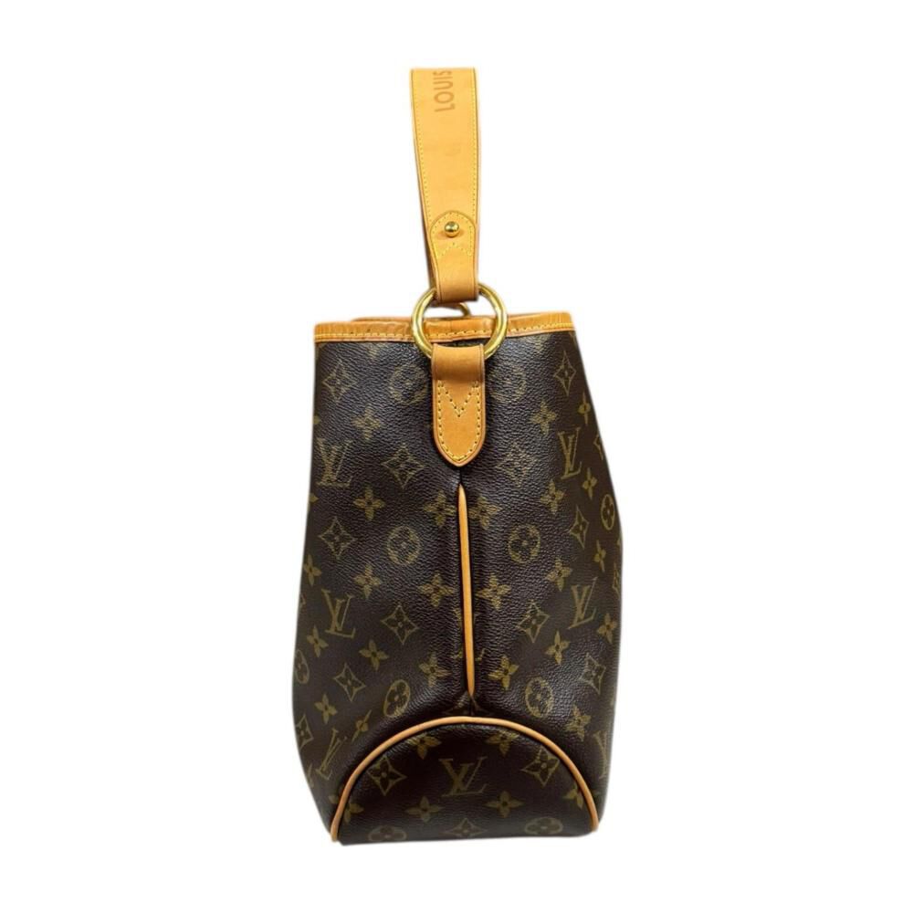 Louis Vuitton Shoulder Bags