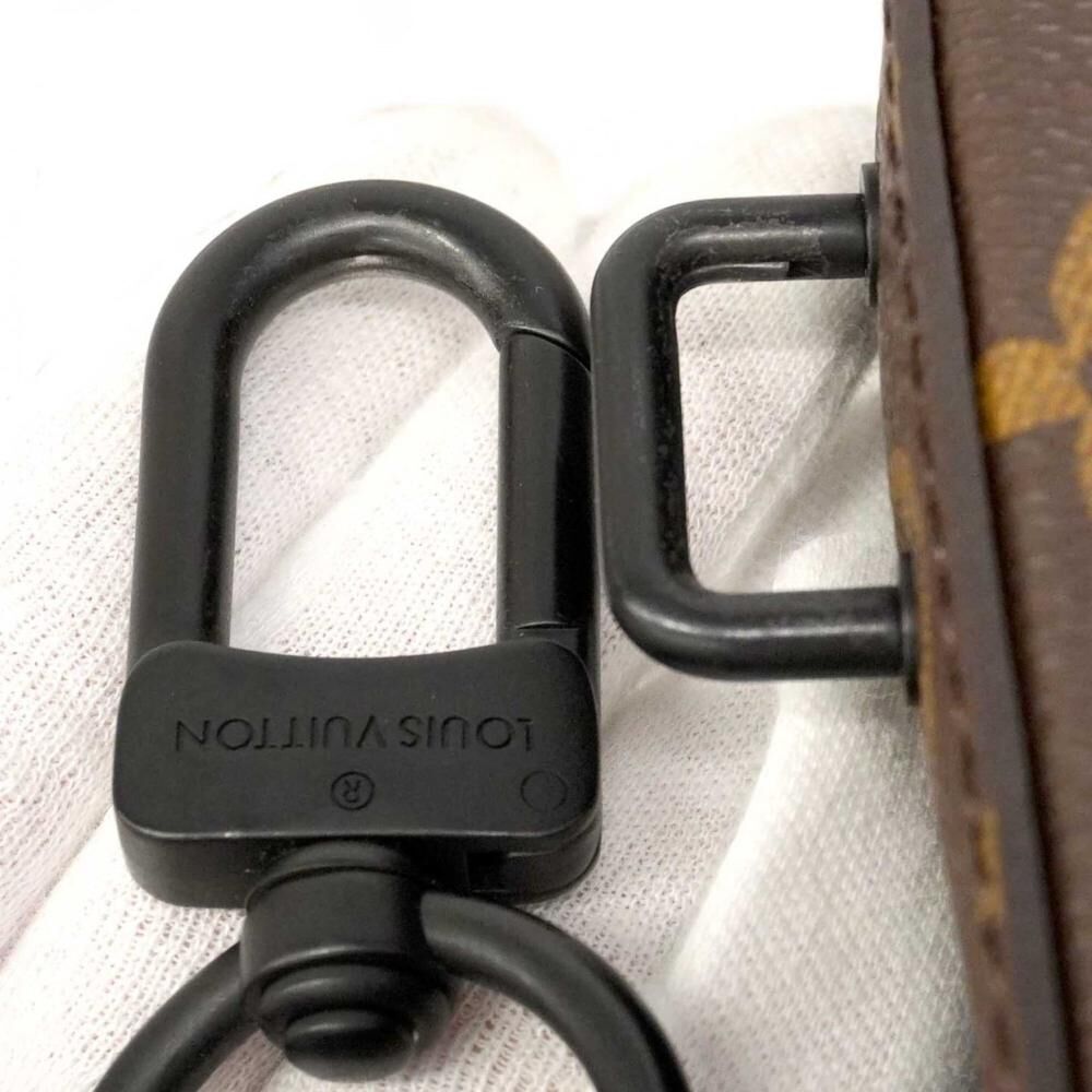 Louis Vuitton Shoulder Bags