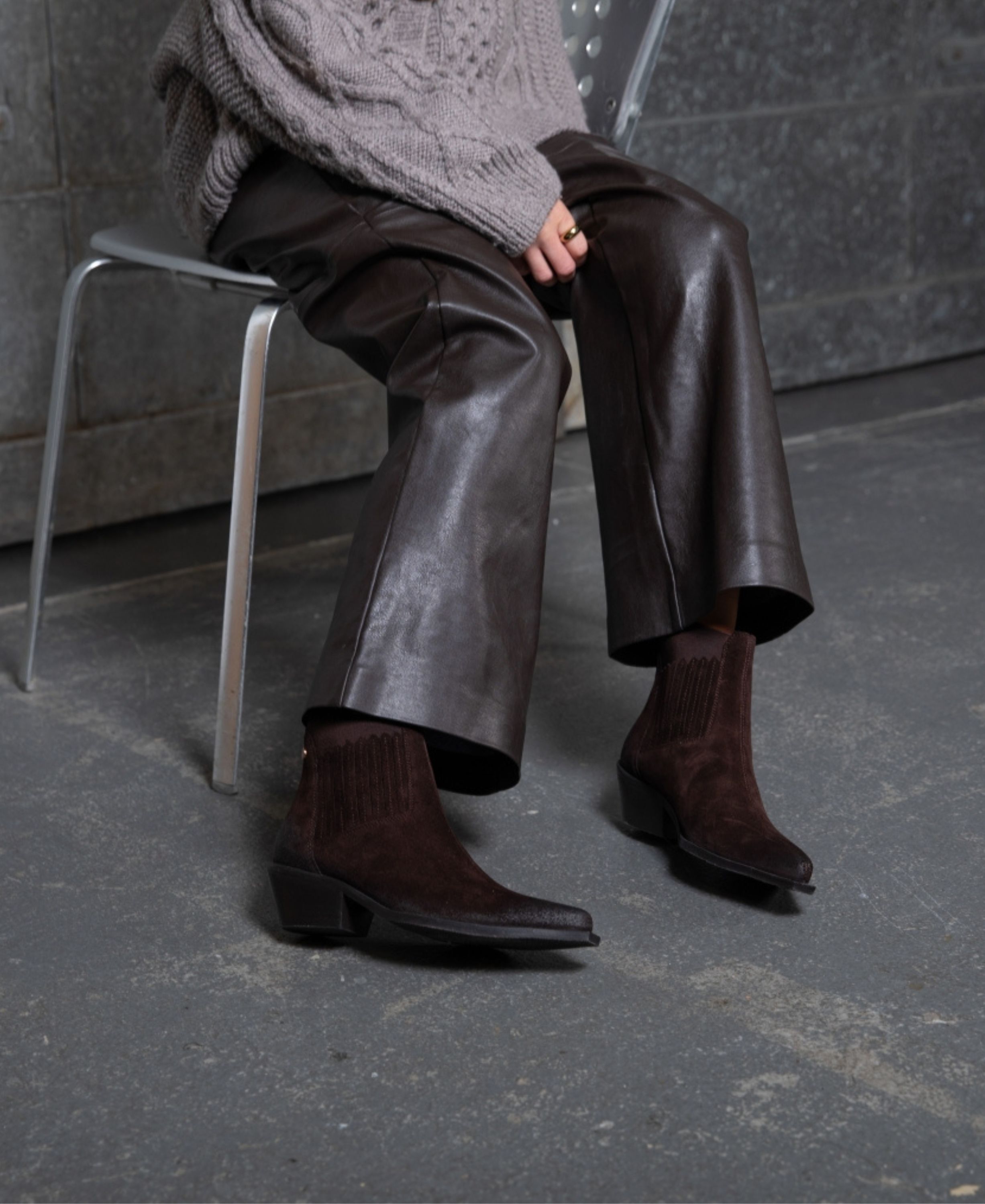 Cowboyst&ouml;vlar & bikerboots