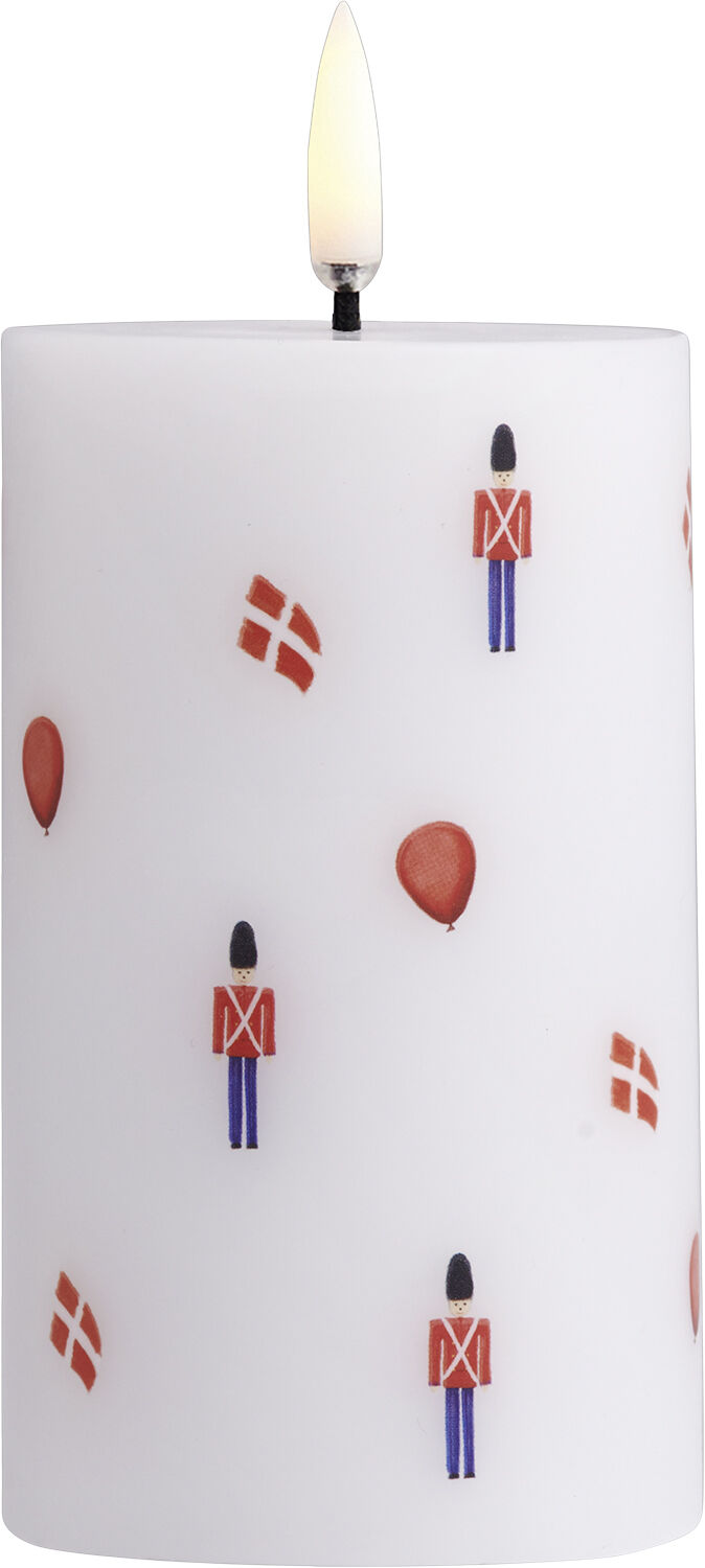 LED pillar celebration candle DK, Smooth, 5,8x10 cm