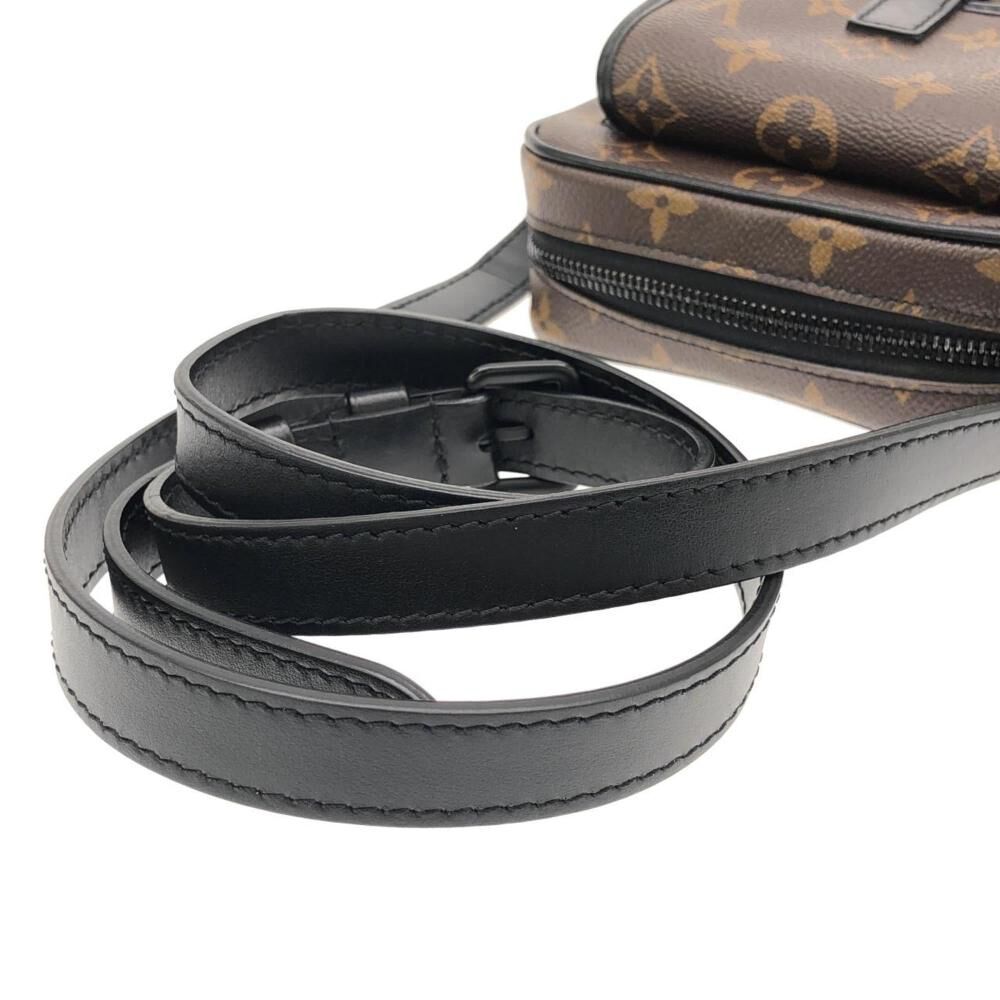 Louis Vuitton Shoulder Bags