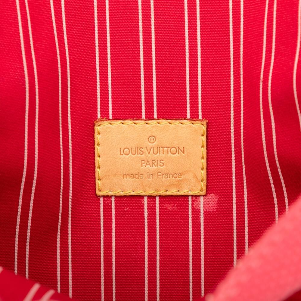 Louis Vuitton Shoulder Bags