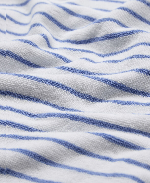 Beach towel 100x180cm smal strib lyseblå GOTS