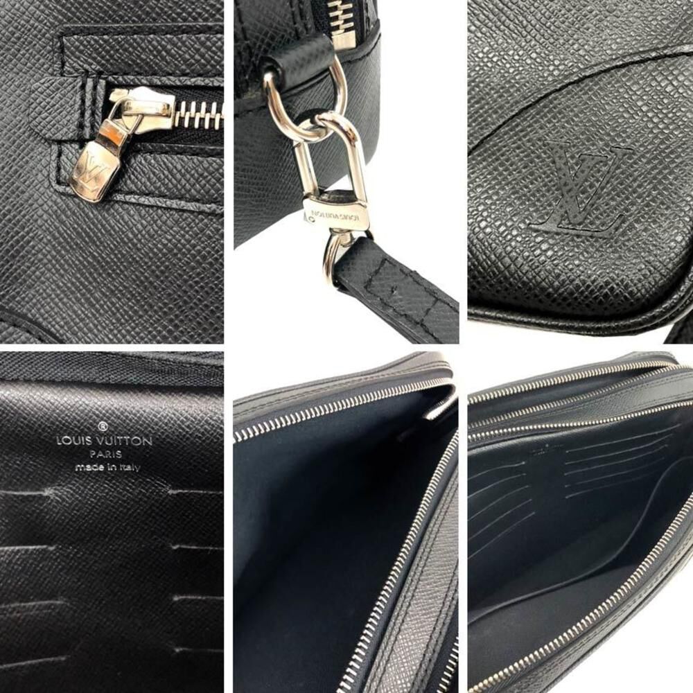 Louis Vuitton Clutch