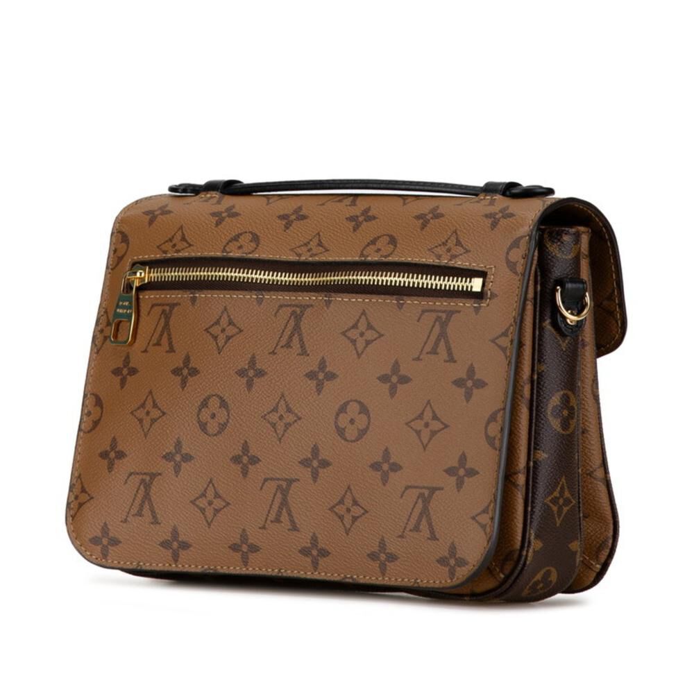 Louis Vuitton Shoulder Bags