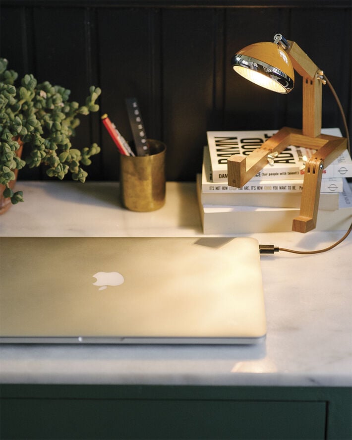 Mini WATTSON Table Lamp, 5V, USB, G4 LED, Ash - Mclaren Orange