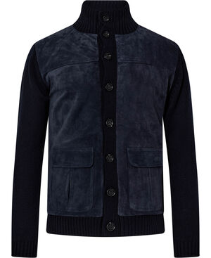 KNITWEAR