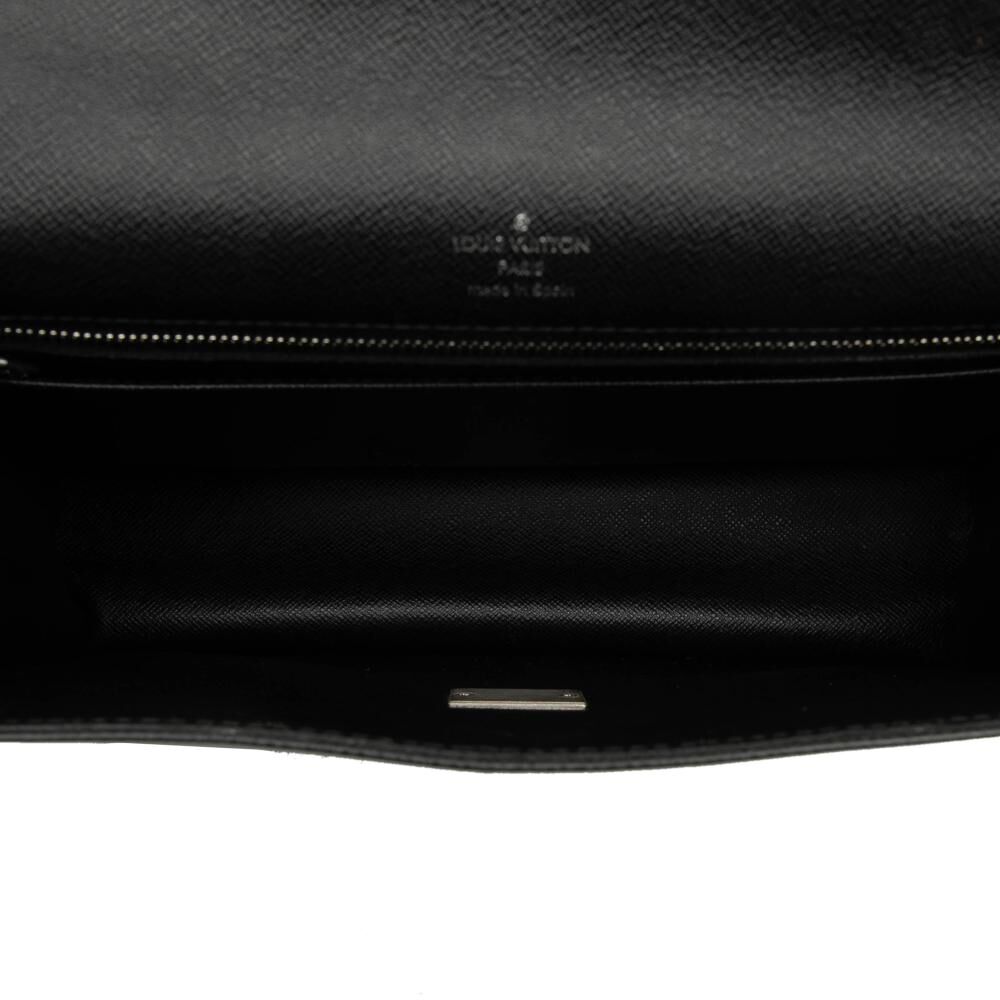Louis Vuitton Clutch