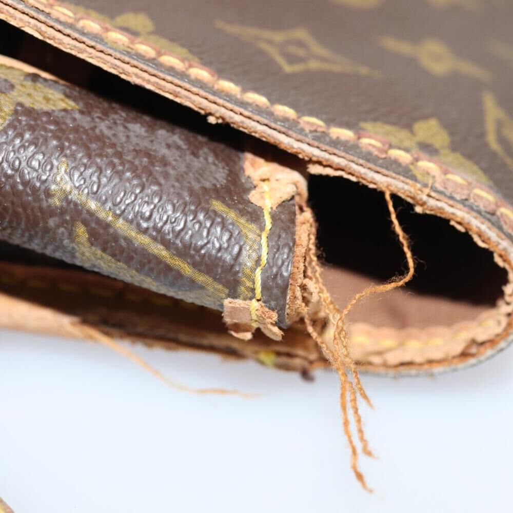 Louis Vuitton Shoulder Bags