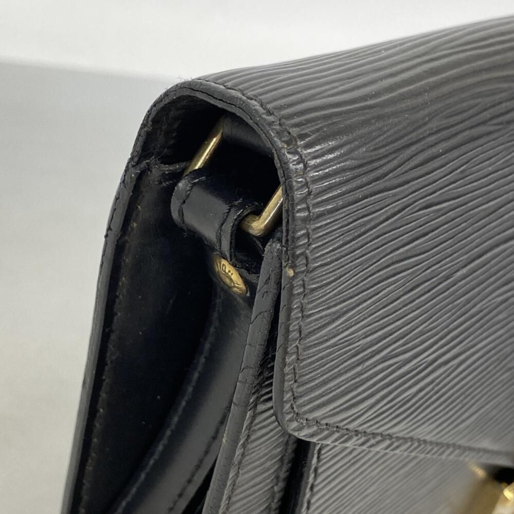 Louis Vuitton Pochette Sellier