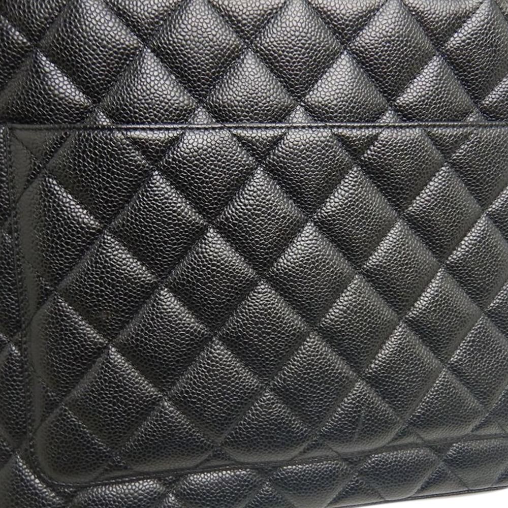 Chanel Medaillon