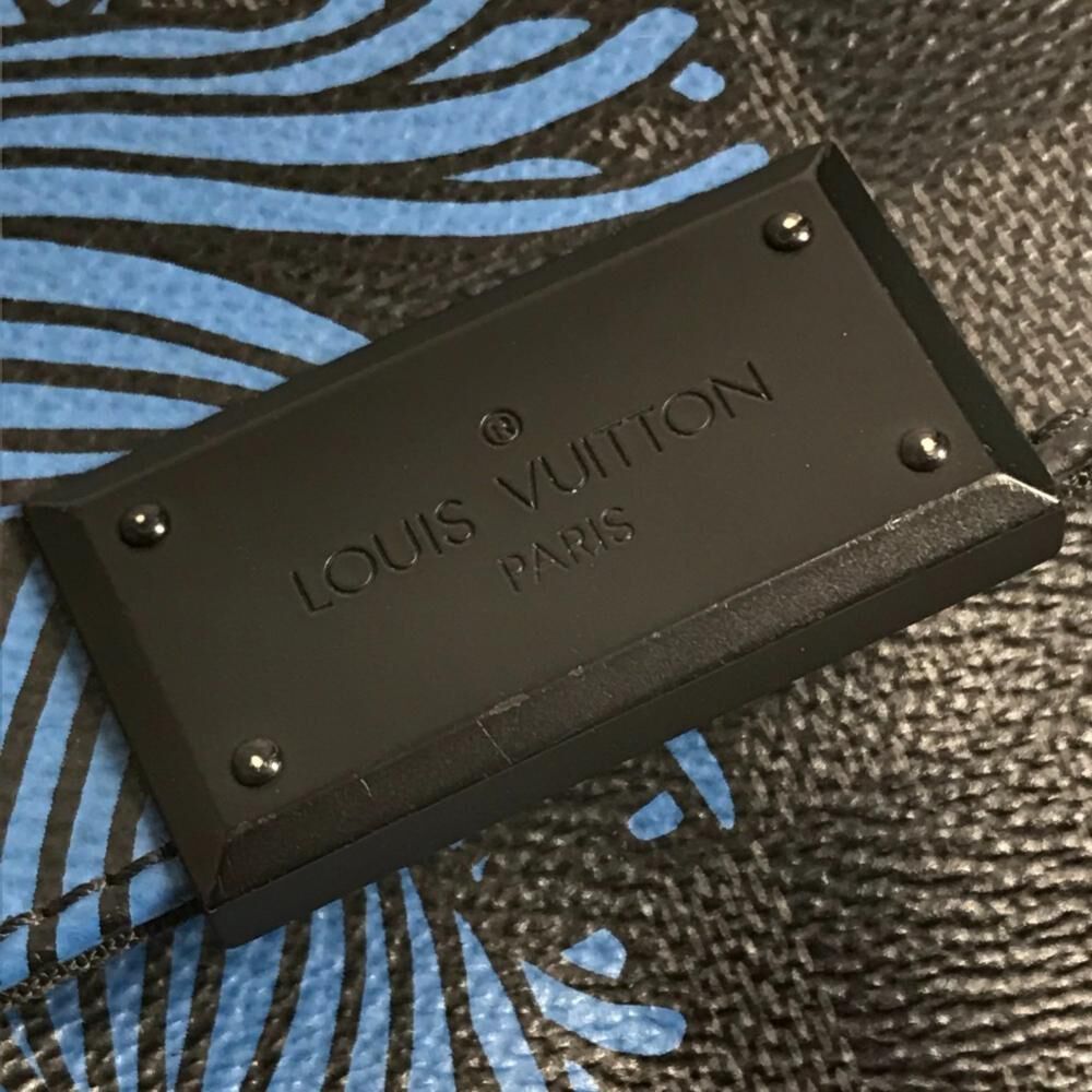 Louis Vuitton Messenger