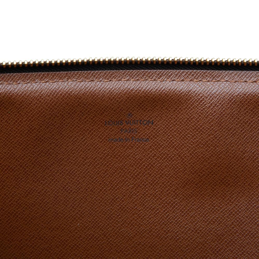 Louis Vuitton Poche Documents