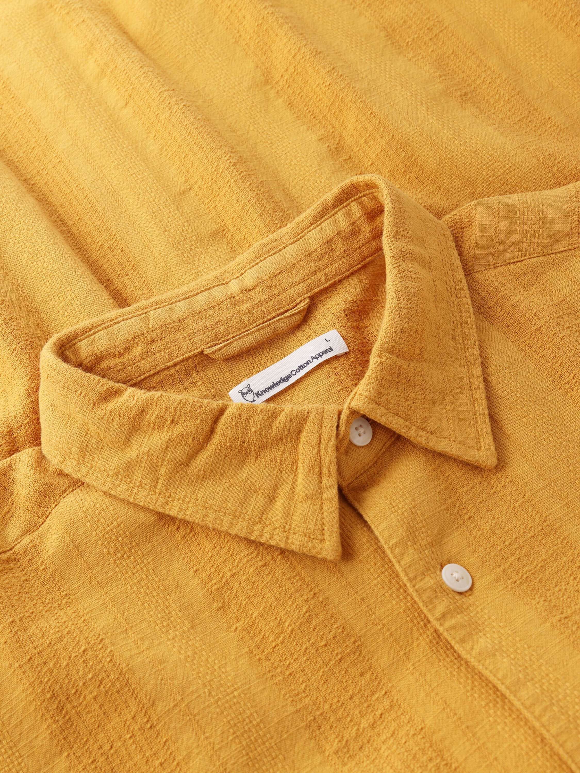 Relaxed structure short sleeve shirt