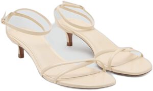 Criss-cross straps sandals