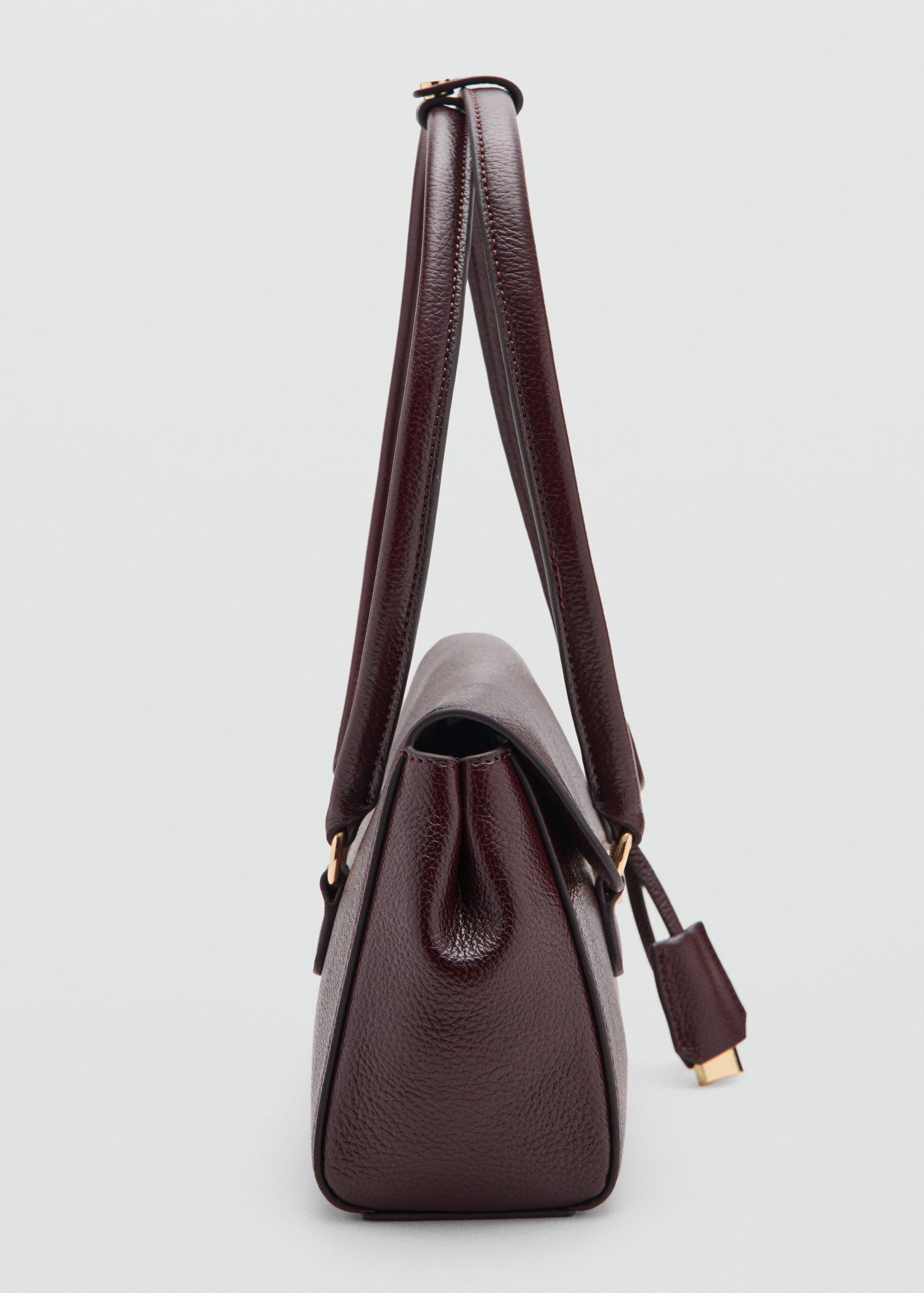 City shoulder bag with flap