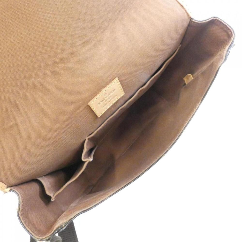 Louis Vuitton Shoulder Bags