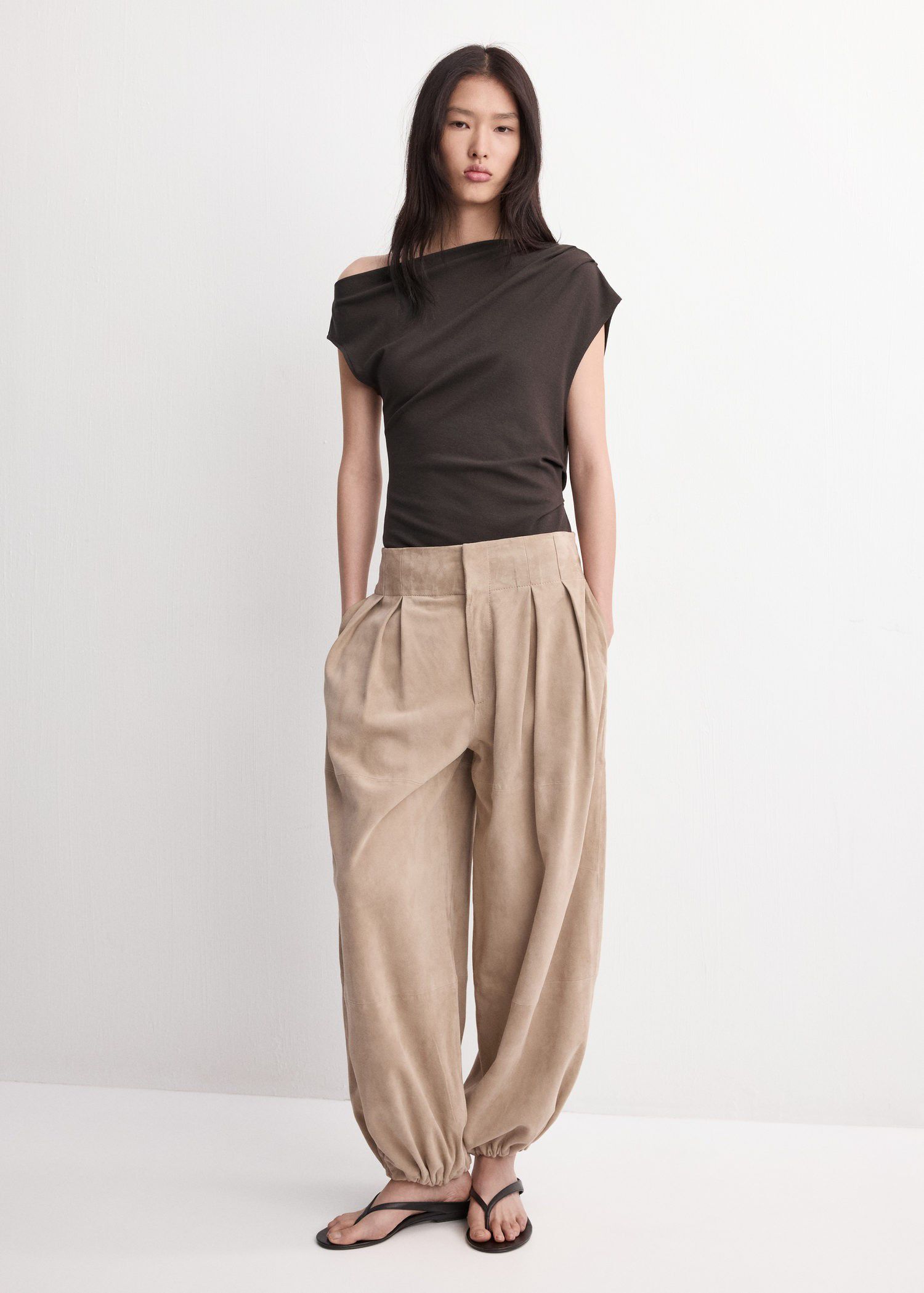 Asymmetric ruched top