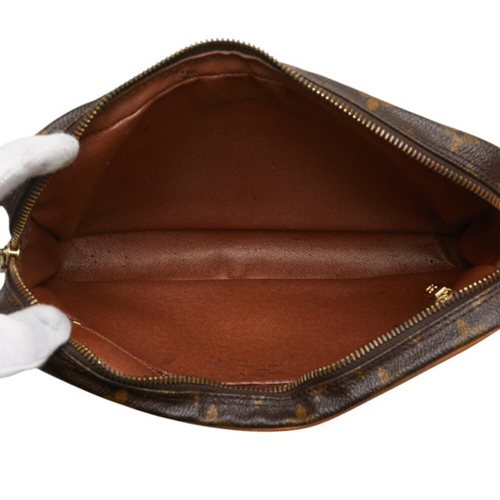 Louis Vuitton Clutch