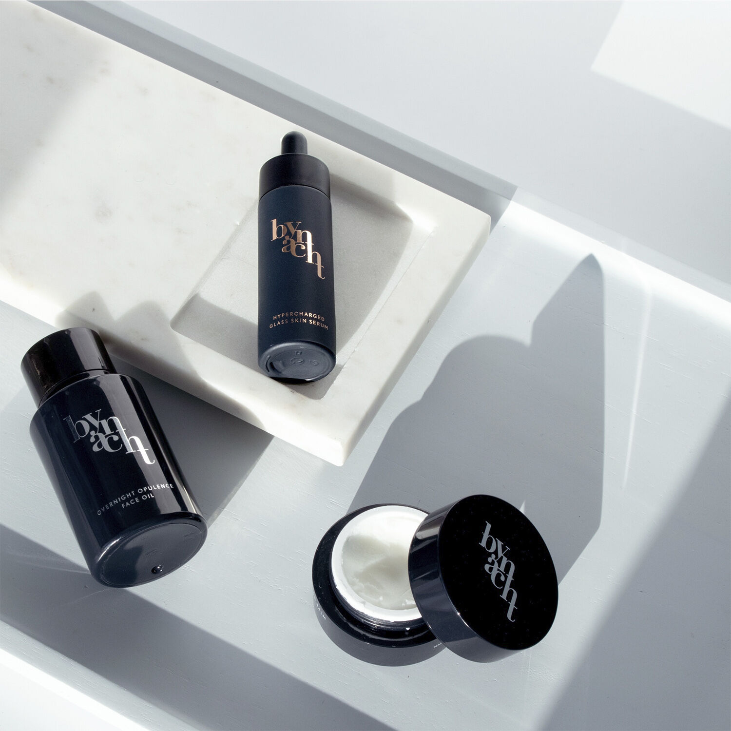 BY NACHT Hypercharged Glass Skin Serum 30 ml