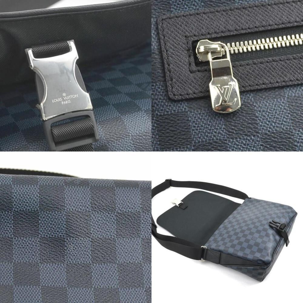 Louis Vuitton Shoulder Bags