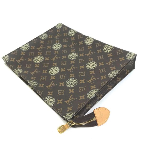 Louis Vuitton Poche Toilette
