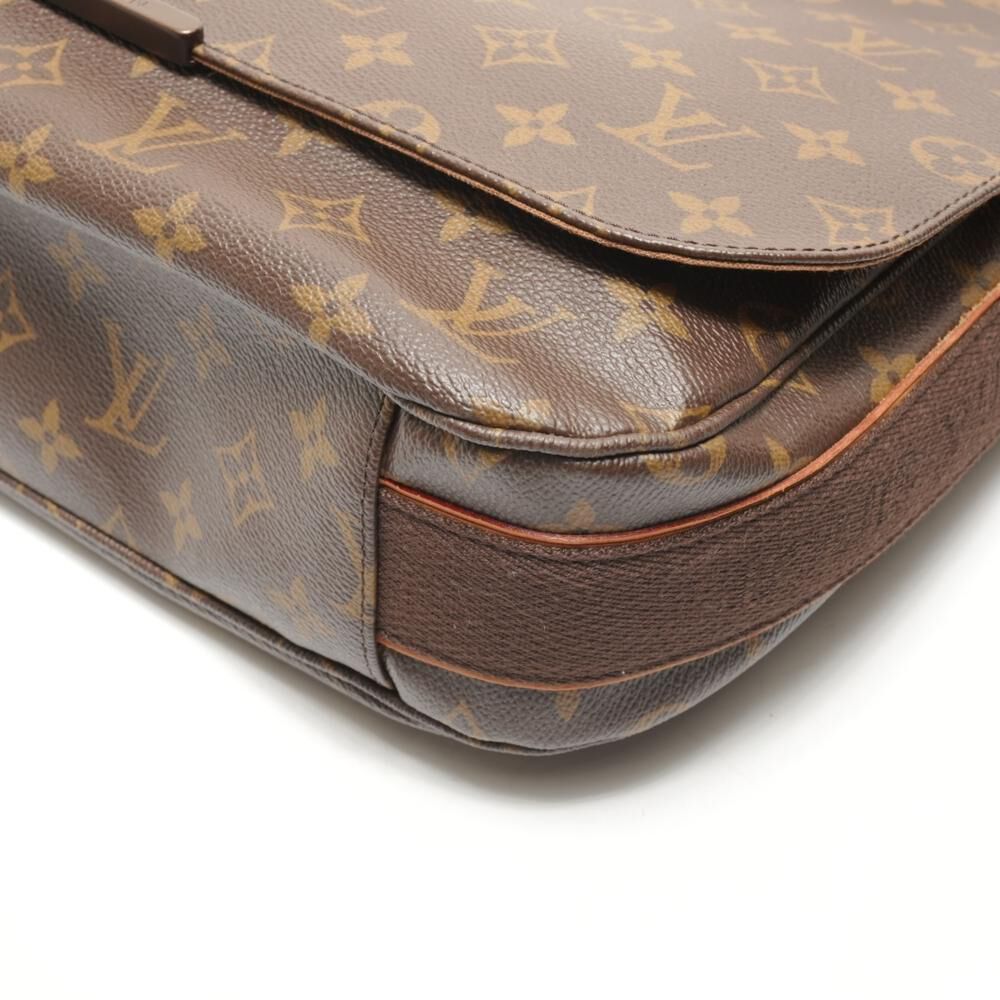 Louis Vuitton Messenger