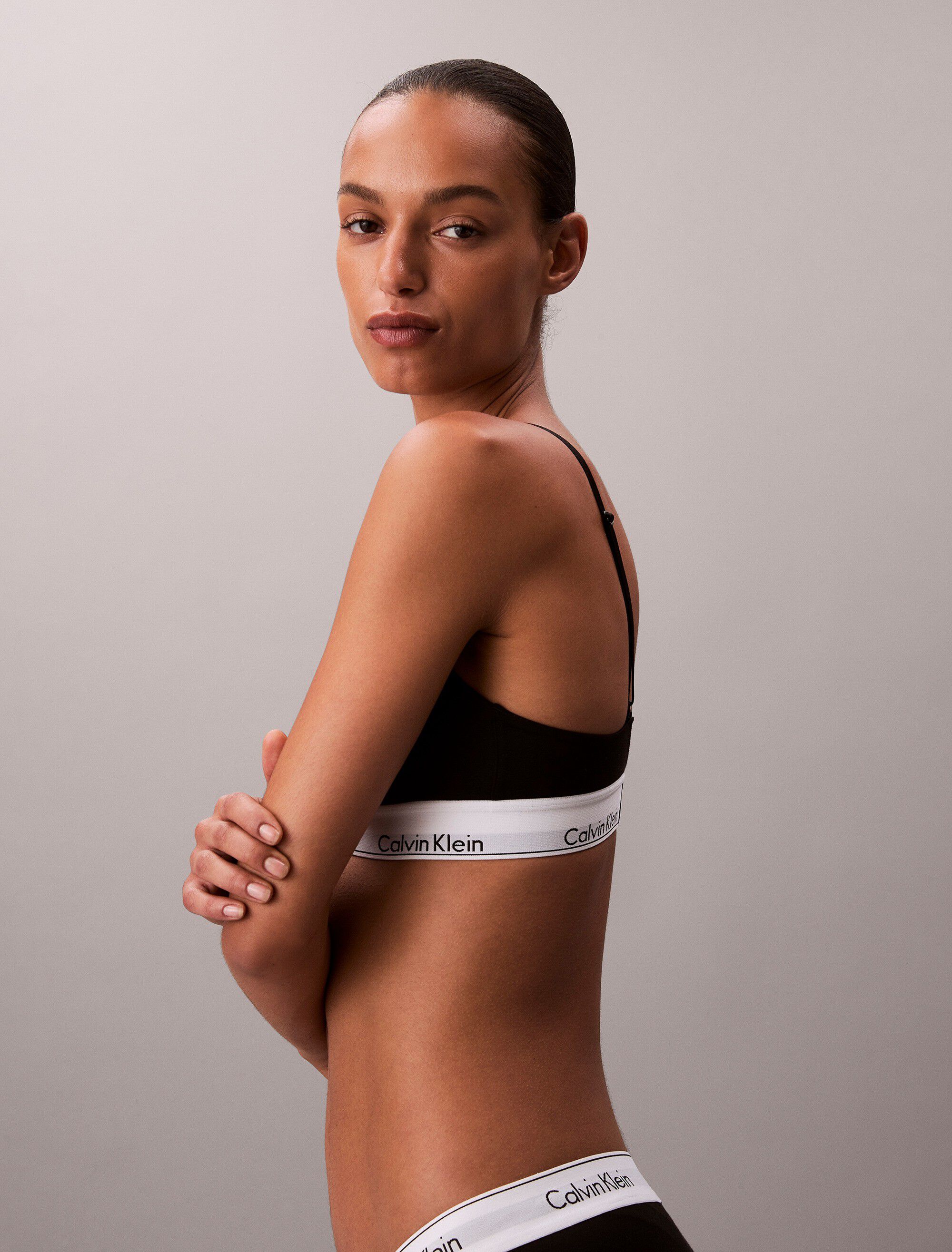 LIGHTLY LINED TRIANGLE