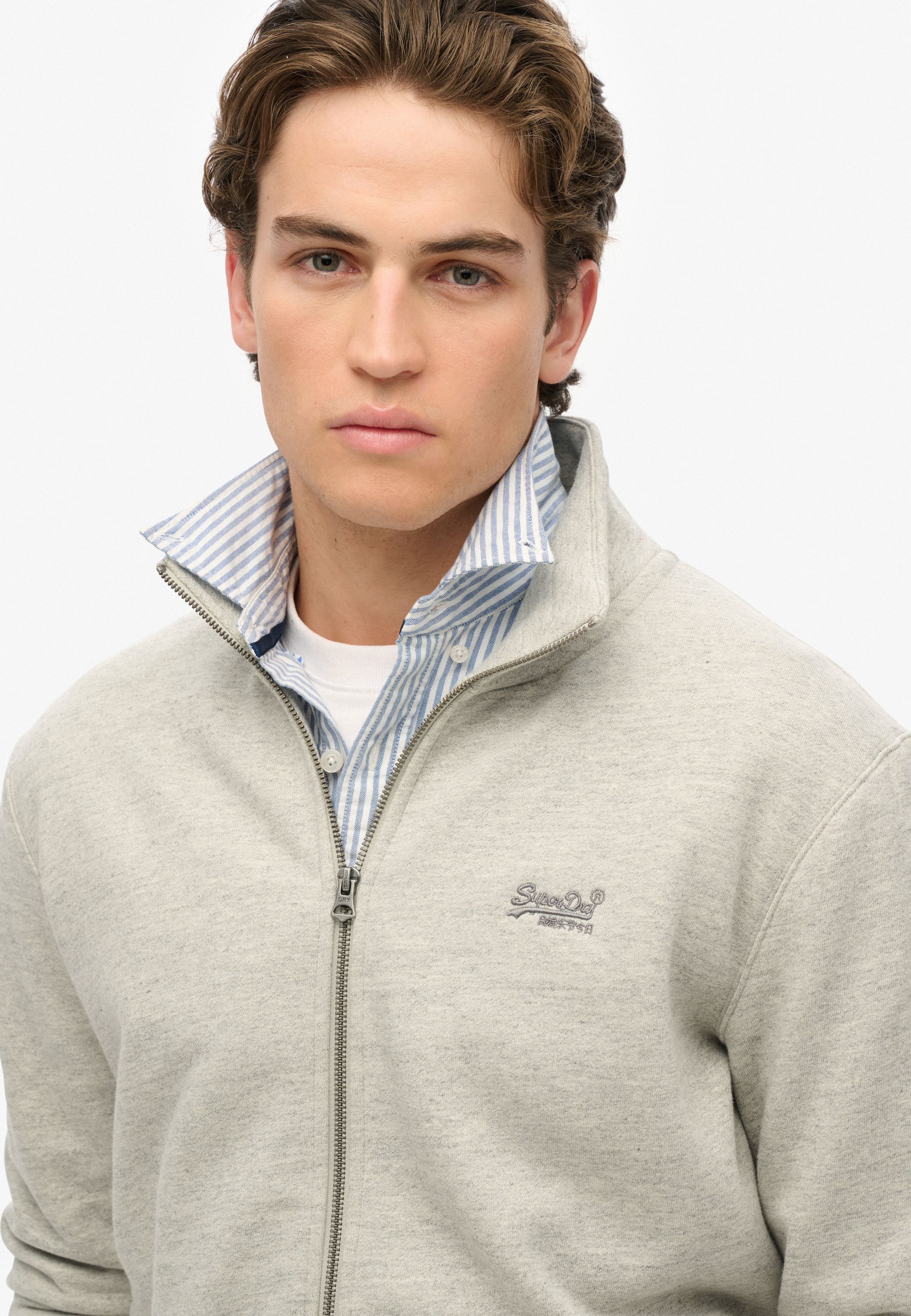 ESSENTIAL LOGO TRACK TOP