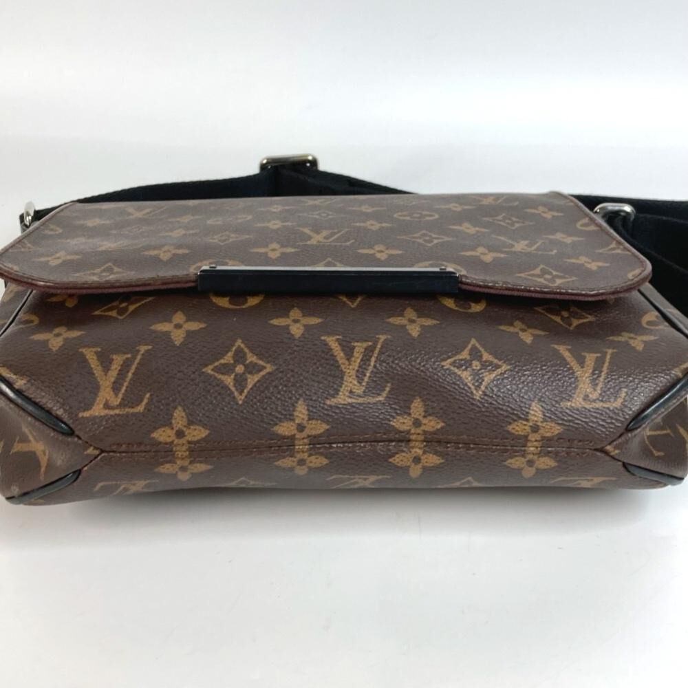 Louis Vuitton Messenger