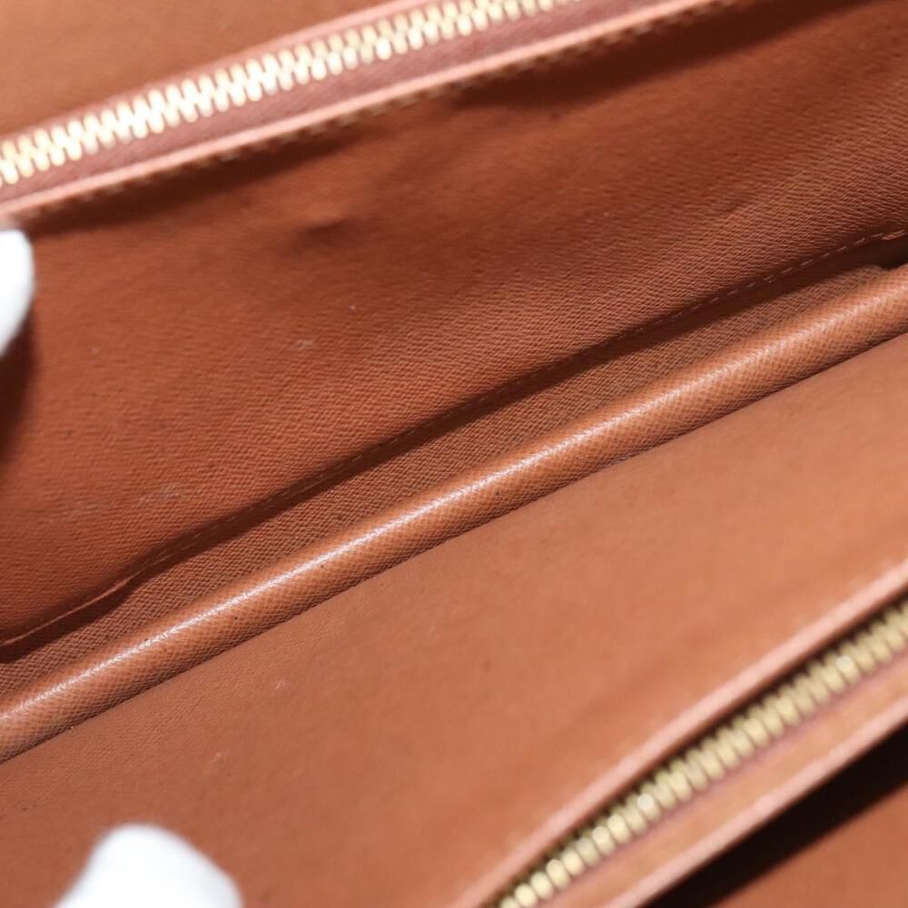 Louis Vuitton Shoulder Bags