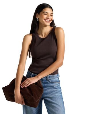 Ribbestrikket tanktop i myk og elas