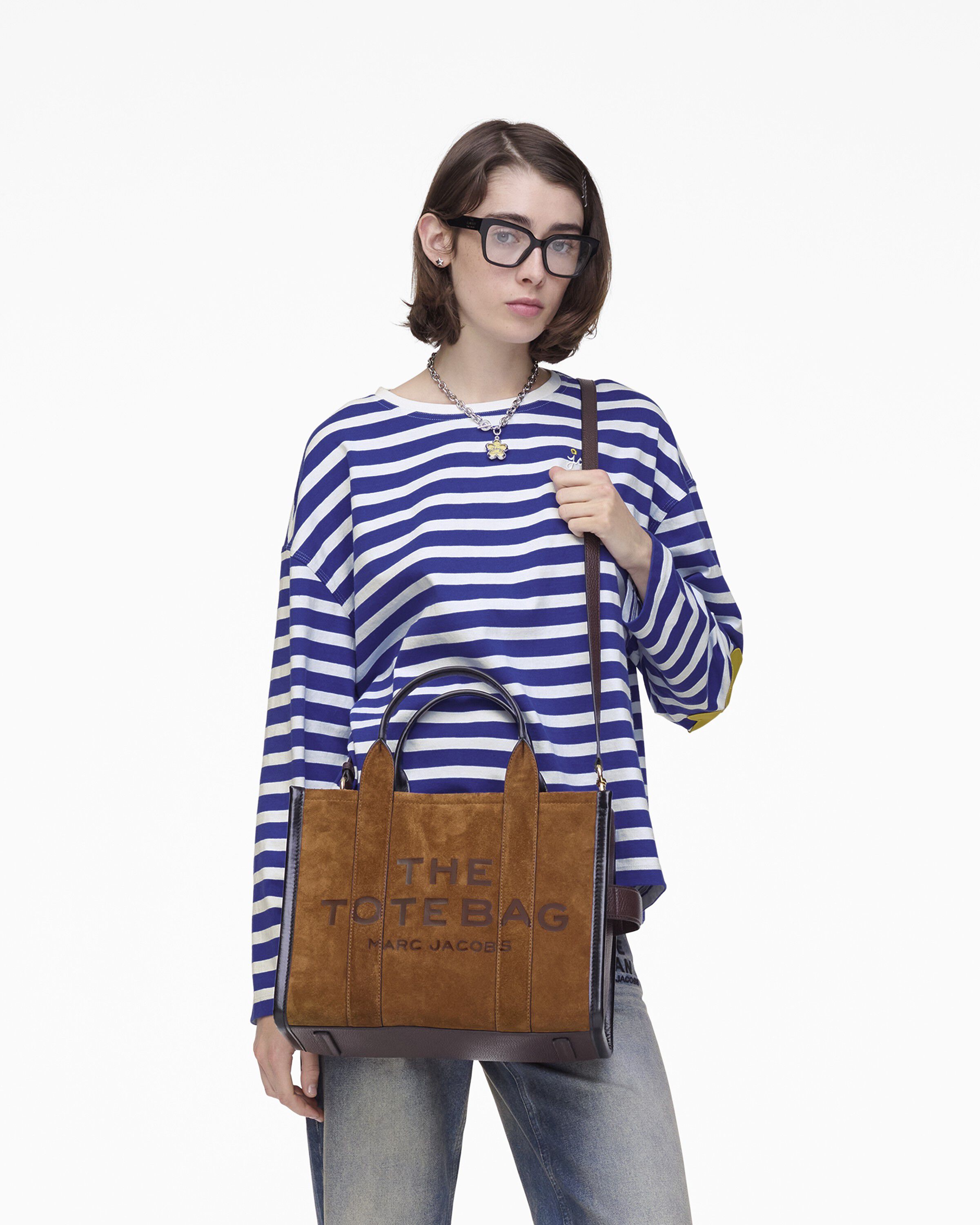 THE MEDIUM TOTE