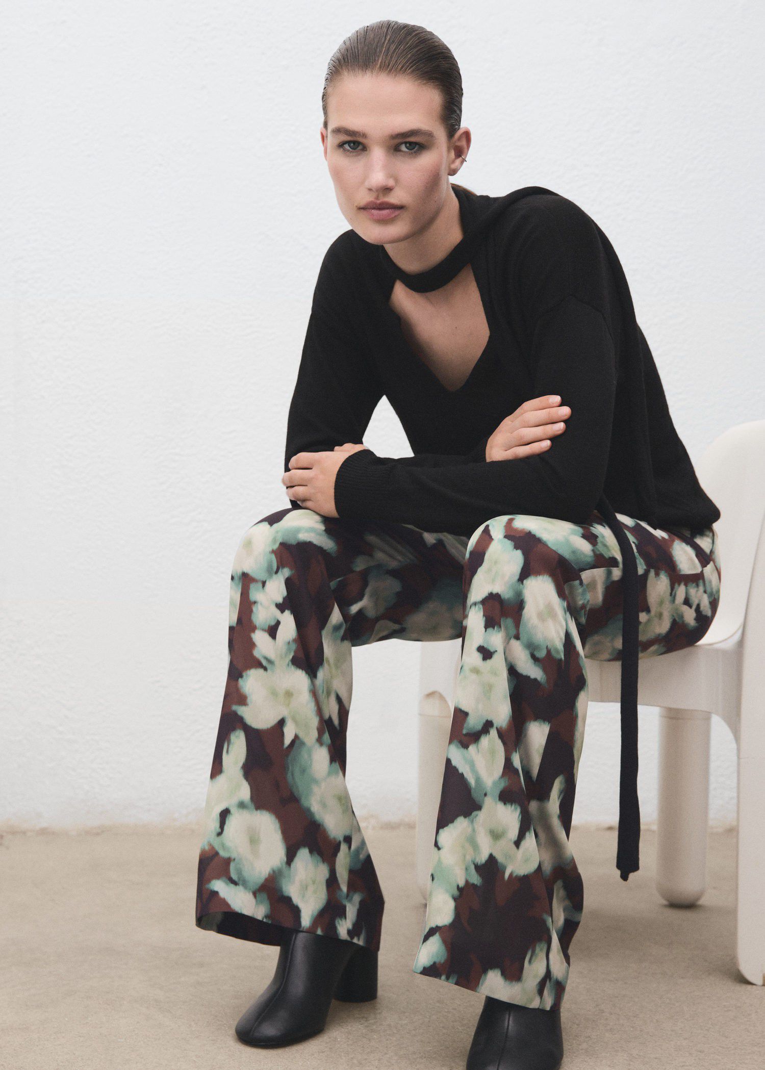 Printed flared trousers