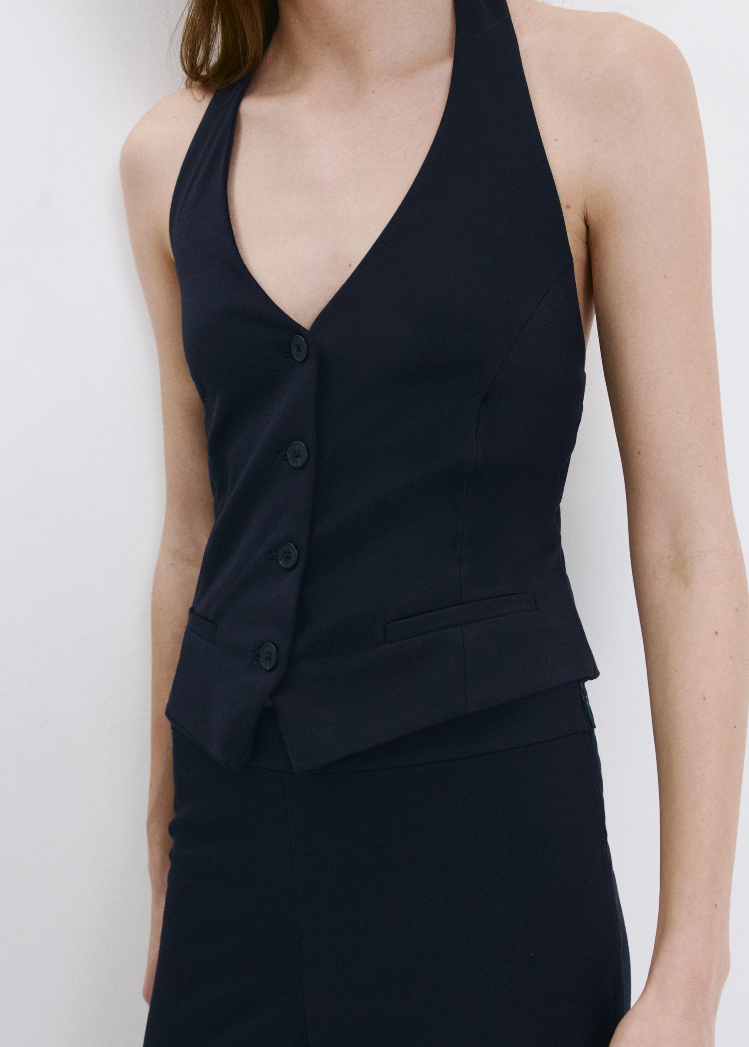 Halter-neck gilet with buttons