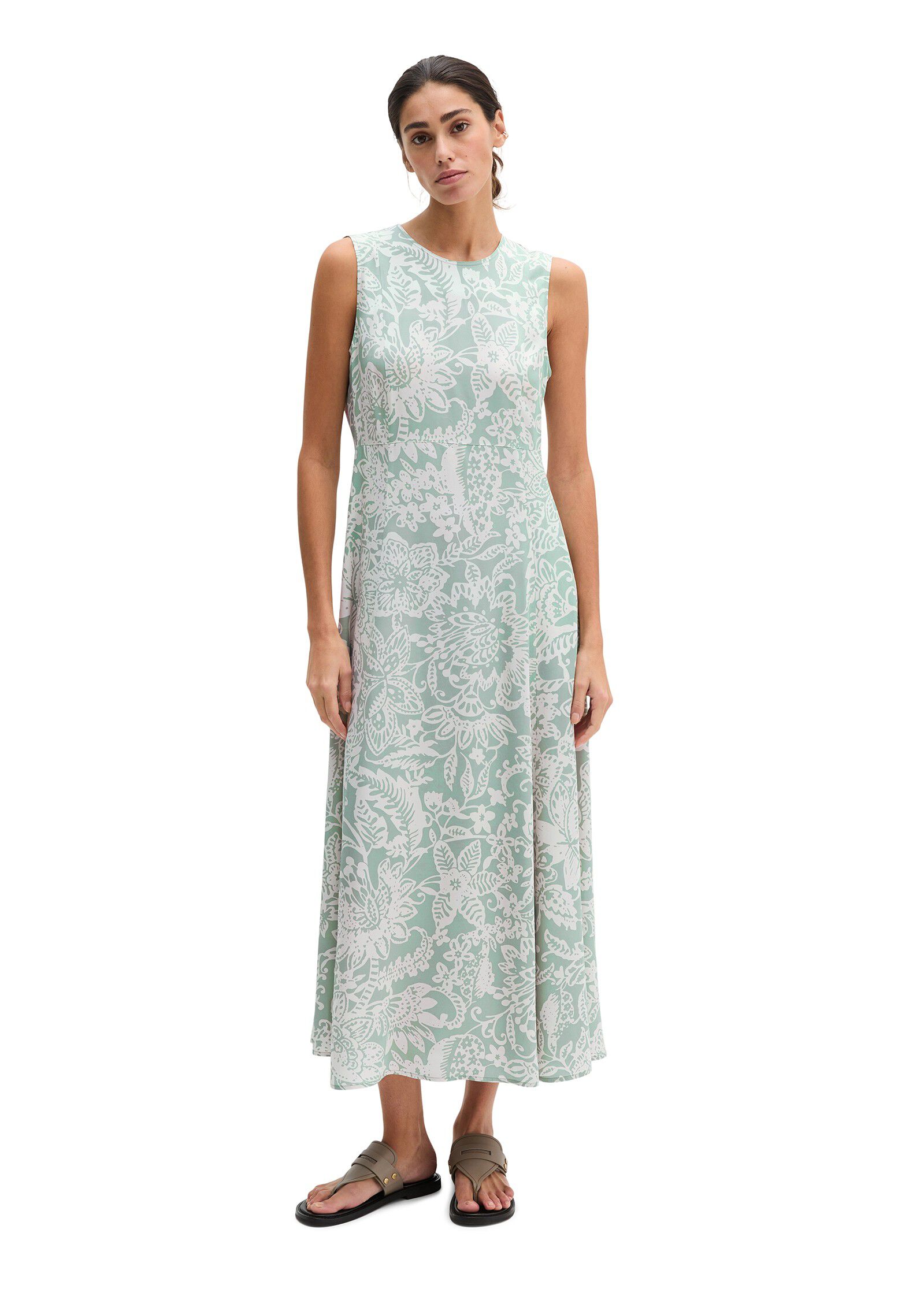 Dress, feminine silhouette, cutline