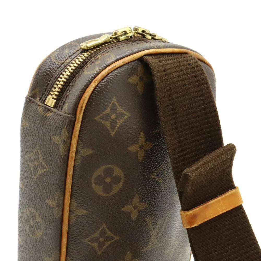 Louis Vuitton Shoulder Bags