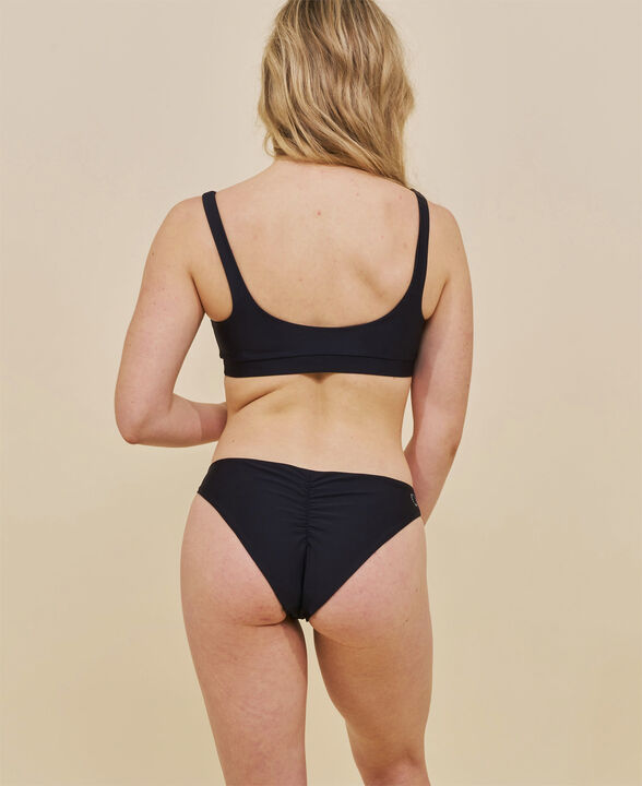 Batur rynkad bikinitrosa