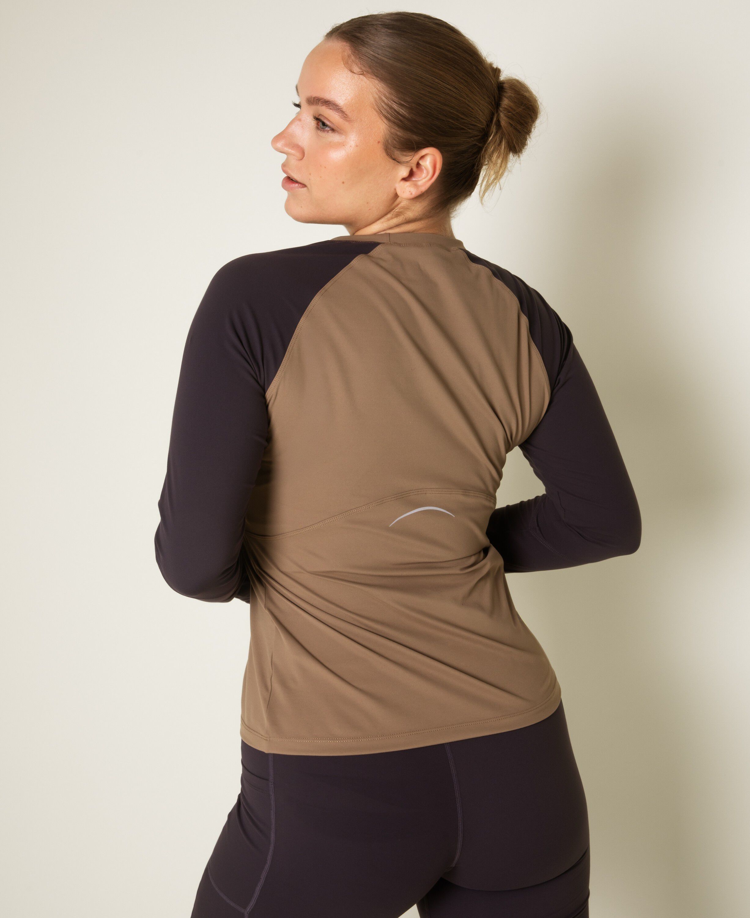 Vital reflective lang&aelig;rmet tee - Hazel