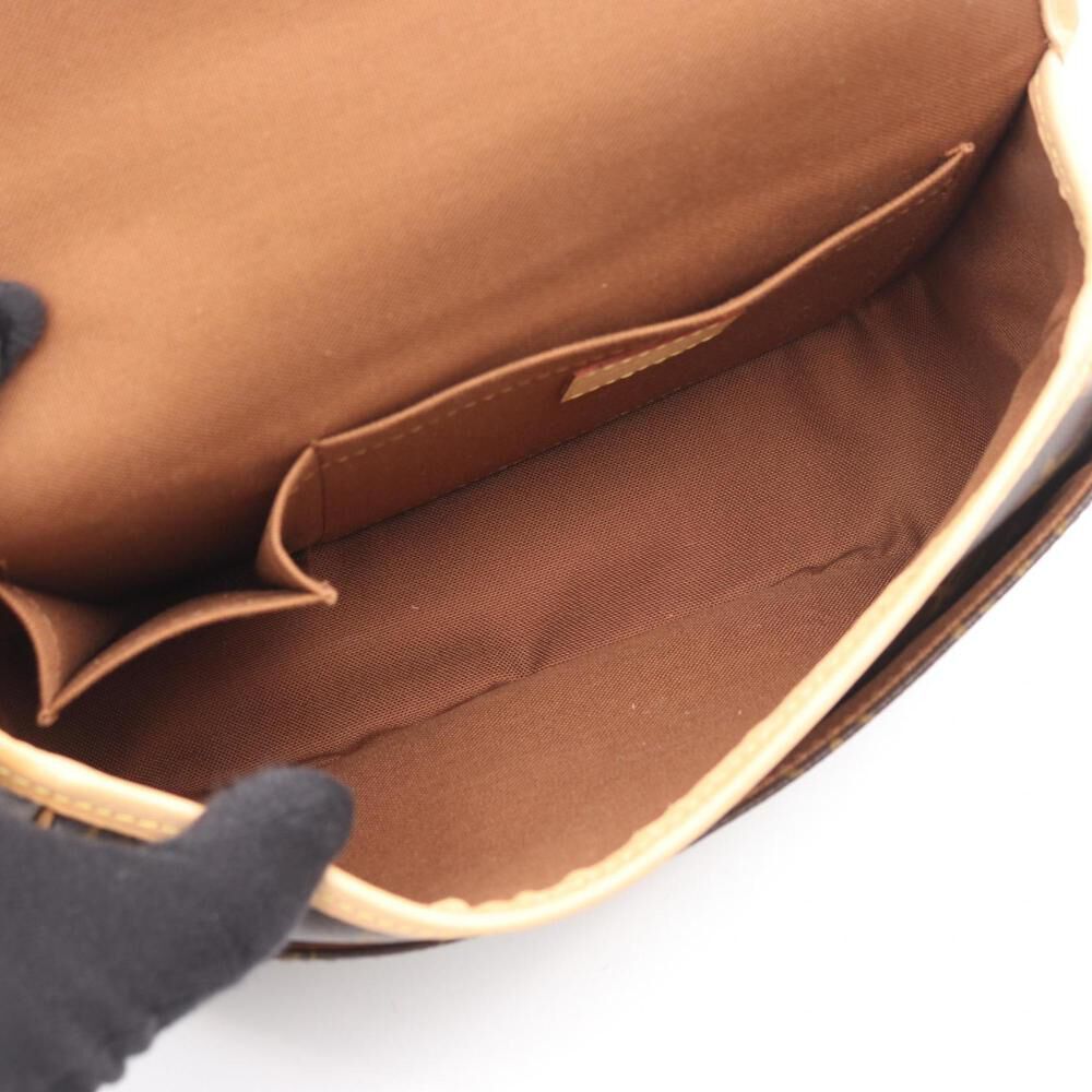 Louis Vuitton Sologne