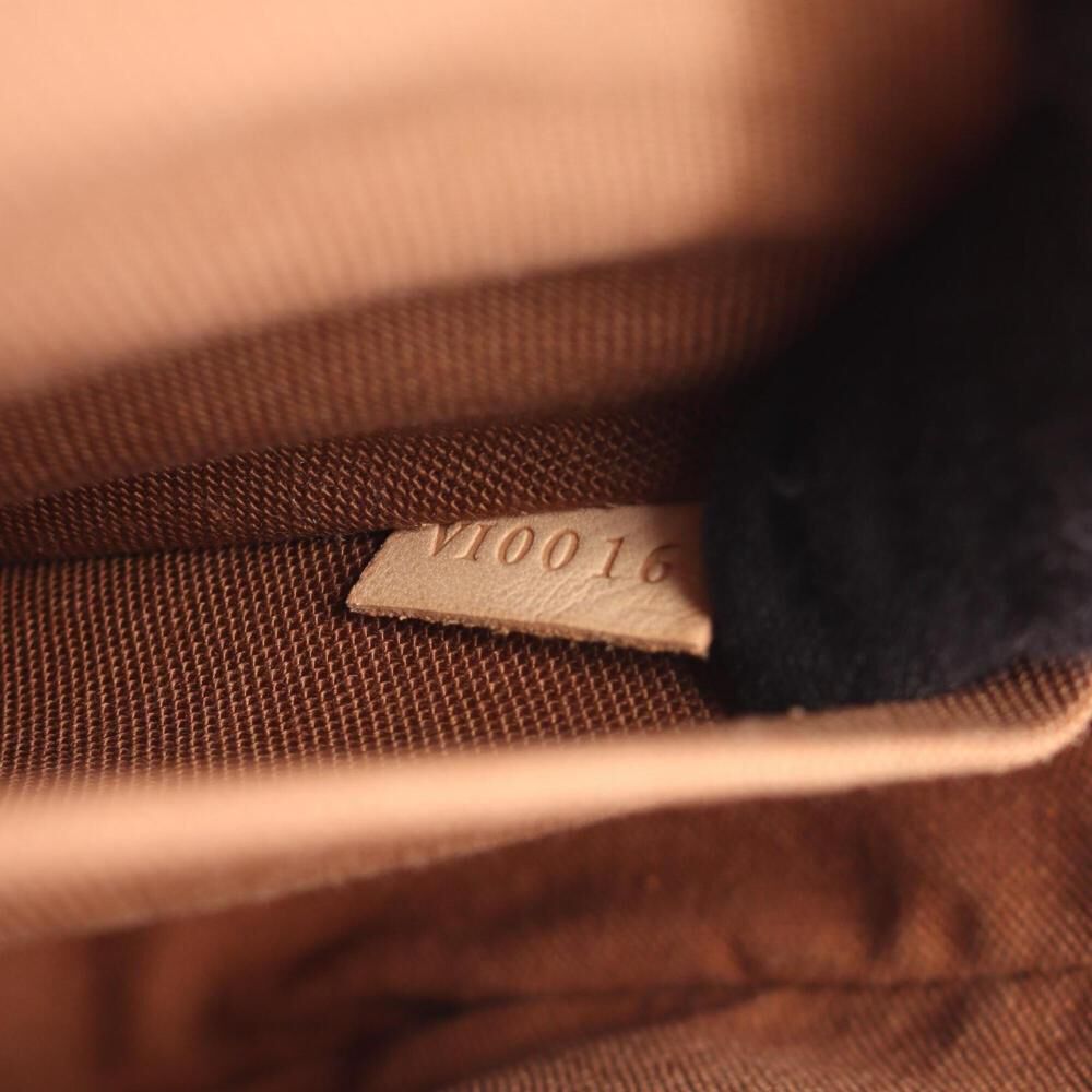 Louis Vuitton Sologne