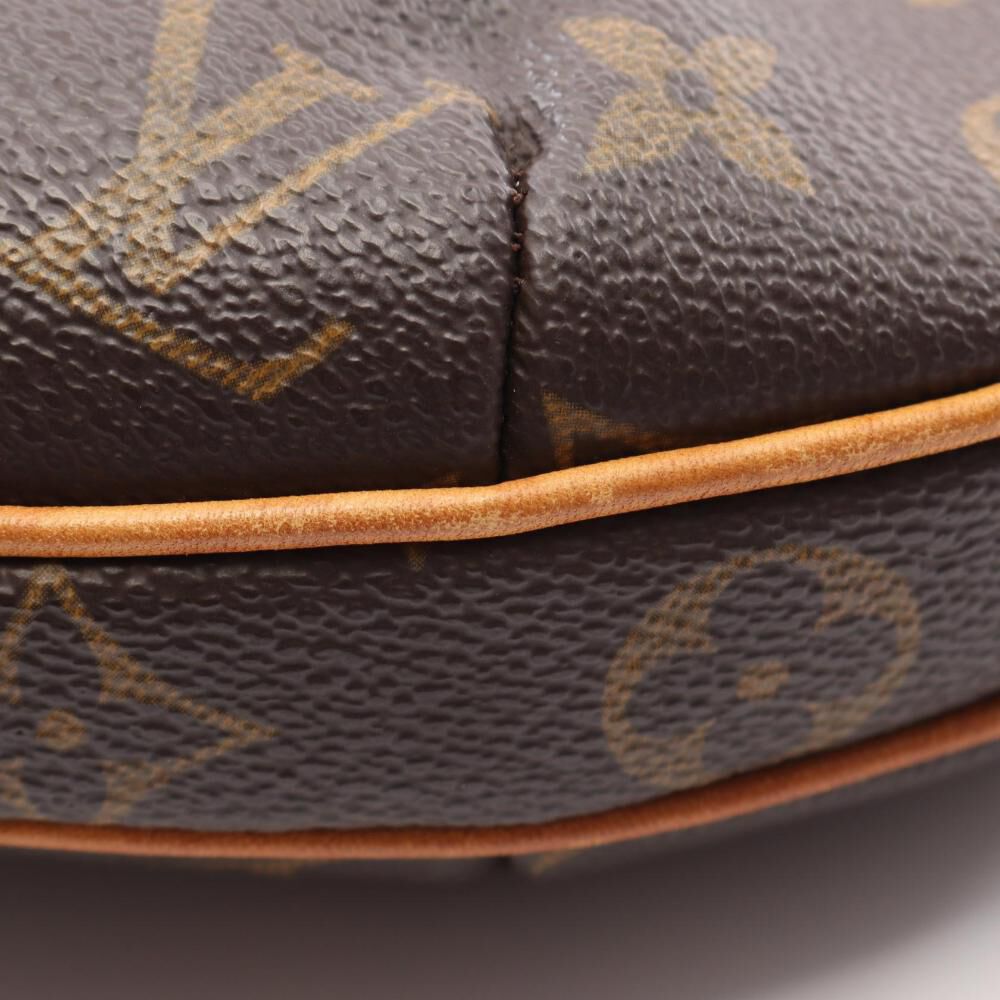 Louis Vuitton Croissant