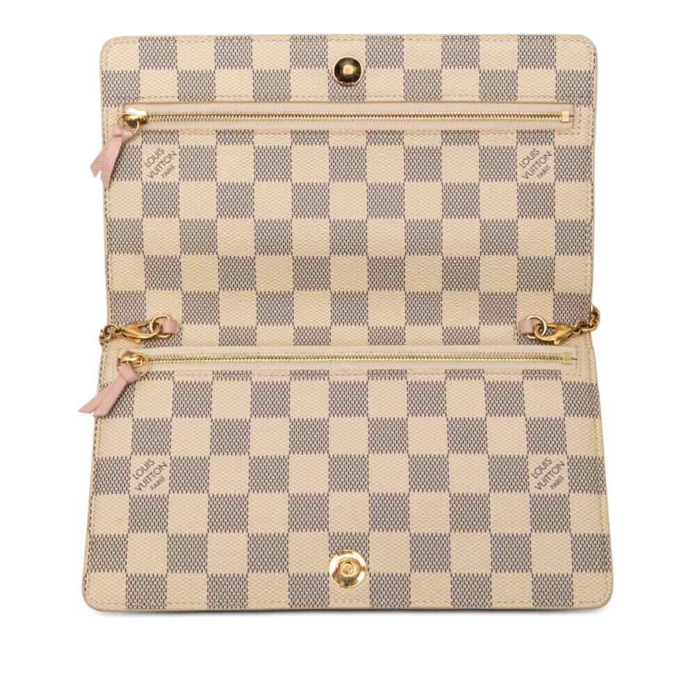 Louis Vuitton Shoulder Bags