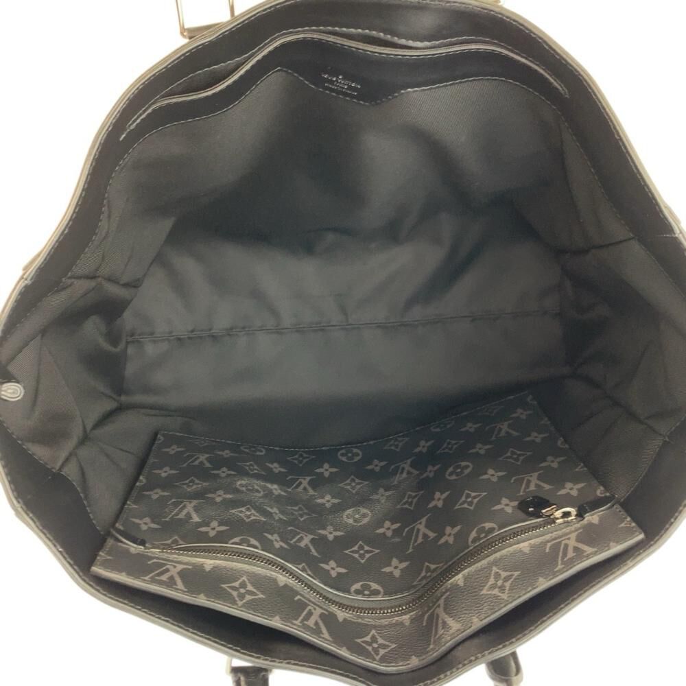 Louis Vuitton Tote
