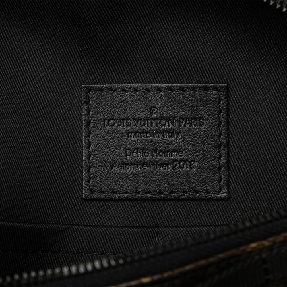 Louis Vuitton Poche Toilette