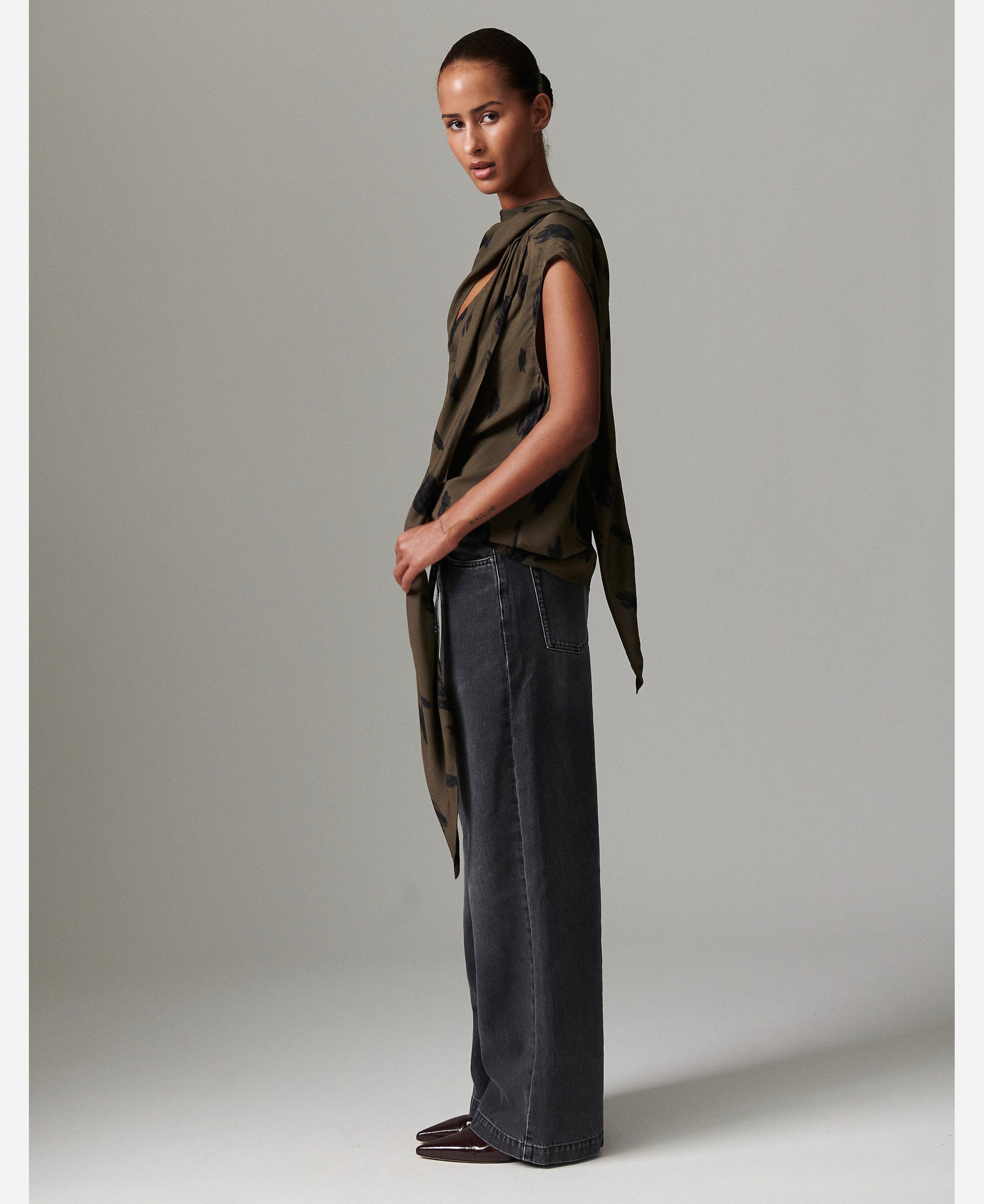 Timett - Abstract Animal