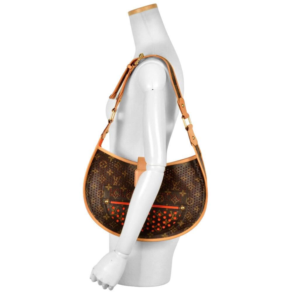 Louis Vuitton Shoulder Bags