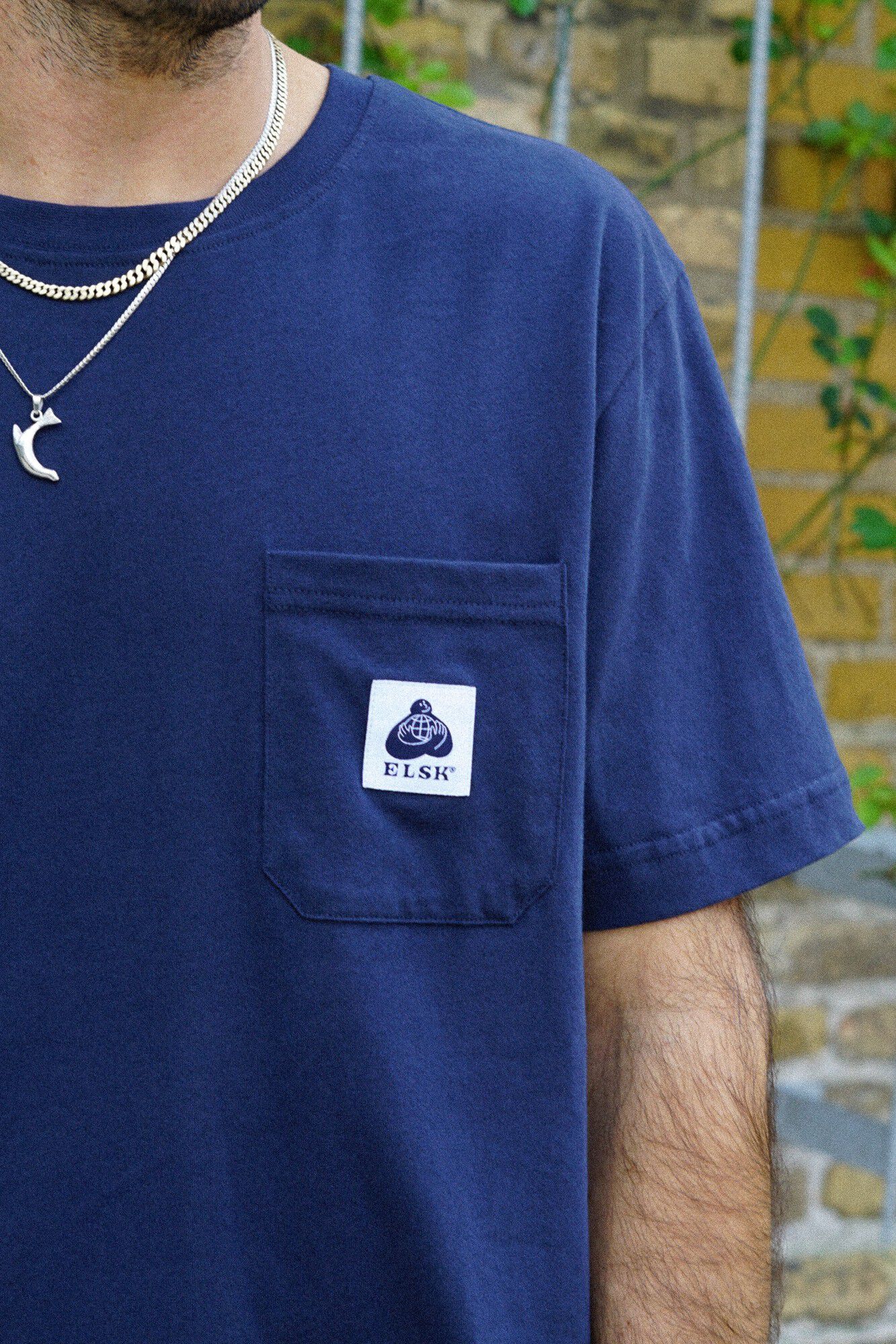 POCKET MEN'S BRUSHED T-SHIRT