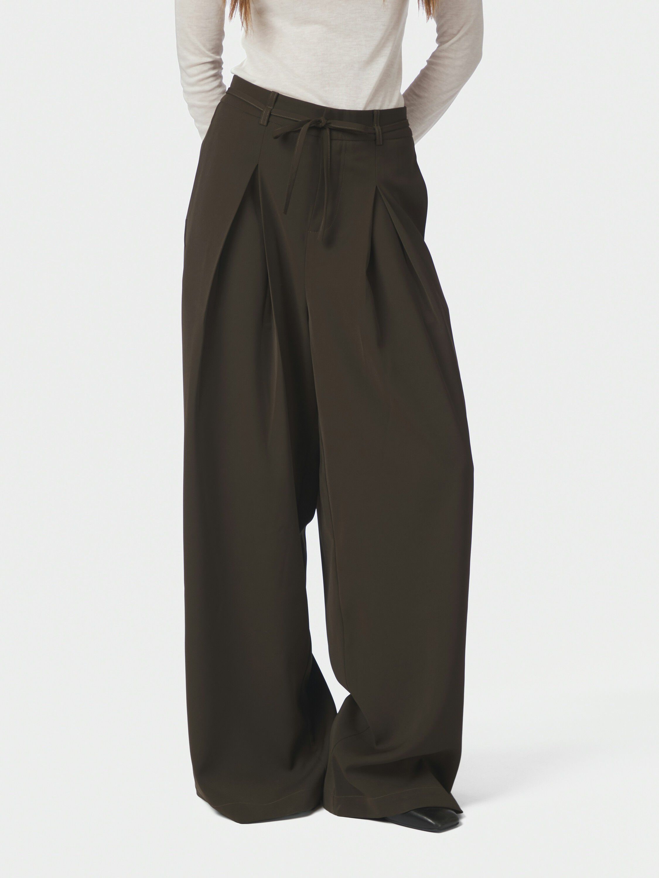 Eddina Woven Pants